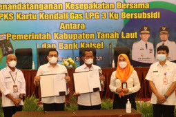 Bank Kalsel kerja sama Pemkab Tanah Laut terbitkan kartu kendali LPG bersubsidi