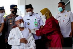 Masyarakat Tanah Bumbu antusias ikuti vaksinasi