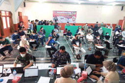 Lanal Banjarmasin vaksinasi 1.648 warga pesisir Sungai