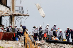 Gedung runtuh Florida, korban terakhir ditemukan