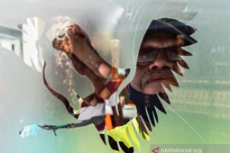 Cara seniman Papua Aturi Sueni mendukung PON XX