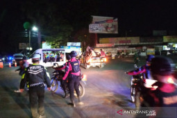 Satgas COVID-19 Garut tindak pelanggar prokes saat PPKM