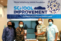 10 sekolah di Jabodetabek dapat bantuan sarana pendidikan