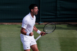 Novak Djokovic masuk ke perempat final Grand Slam ke-50 di Wimbledon