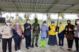 Bupati Gorontalo apresiasi program vaksinasi dari TNI dan Polri