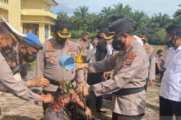 Kapolres Palas pimpin upacara Korps Kenaikan pangkat 17 Personel