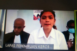 PN Denpasar vonis enam bulan kepada mahasiswi yang pukul jurnalis