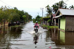 Puluhan rumah warga di Meulaboh terendam banjir