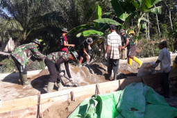 Pembangunan TMMD itu bagaikan malaikat wujudkan sarana jalan di Parit Abak