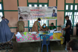 Kapolres Kubu Raya edukasi masyarakat terkait pentingnya vaksinasi