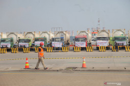 Indonesia's SOEs distribute 27 tank containers of oxygen to hospitals