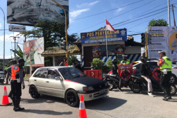 Satgas Klungkung putar balik 819 kendaraan di Pos Penyekatan