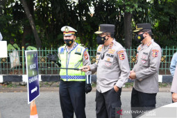 Antrean di pos sekatan Depok-Jakarta mulai terkendali