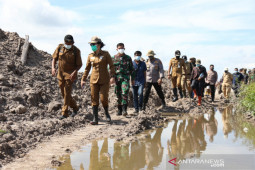 Wali Kota Singkawang tinjau PETI di Sagatani