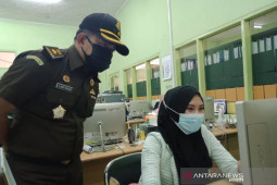 Satgas COVID-19 Garut proses hukum tiga pabrik yang melanggar PPKM