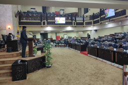 Pengesahan Raperda LPPA  Kalsel 2020 dengan beberapa catatan