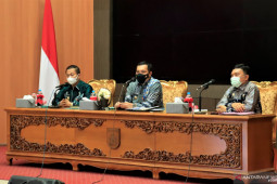 Wali Kota dan Wawali minta camat dan lurah sukseskan vaksinasi