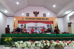 Kejati Maluku tahan Raja dan staf negeri Tawiri, agar jera