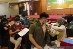 Harisson sebut capaian vaksinasi COVID di Kalbar 42,23 persen