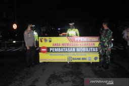 Penerangan jalan umum di  Jember dipadamkan saat PPKM Darurat