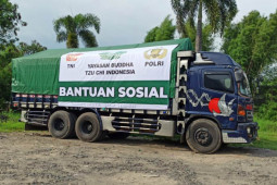 Bantu masyarakat, Buddha Tzu Chi salurkan puluhan ribu ton beras