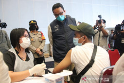 Anies sebut kesadaran warga JJakarta divaksin meningkat karena tingginya kasus, bagaimana di Ambon?