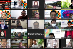 Untag beri kiat produktif menulis jurnal melalui Webinar Kolokium