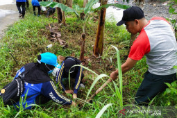 Yayasan SMR kolaborasi dengan Tagana HST tanam 650 pohon di wilayah Meratus