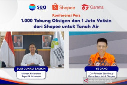 Shopee serahkan  satu juta vaksin untuk Indonesia dan 1.000 tabung oksigen
