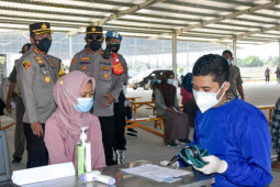 Polresta Cirebon "hadiahi" perusahaan patuh PPKM Darurat dengan vaksinasi