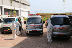 Pemkot Surabaya diminta tambah armada ambulans pengangkut jenazah COVID-19
