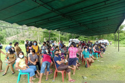 Cegah COVID-19, Masyarakat Bengkayang antusias ikuti vaksinasi massal