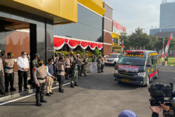 Forkopimda Jatim berangkatkan puluhan ambulans "Vaksinasi Presisi Door to Door"