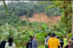 Banjir dan longsor landa Kecamatan Anjongan