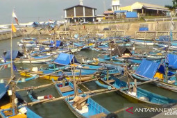 Nelayan di pantai selatan Cianjur kembali melaut