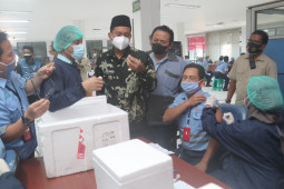 Bupati Sidoarjo dorong perusahaan laksanakan vaksinasi gotong royong