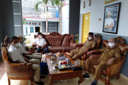 Wakil Bupati Pringsewu terima kunjungan Perum Bulog Divre Lampung