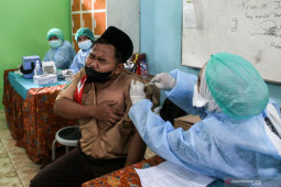128 juta jiwa warga Indonesia telah terima vaksin dosis lengkap