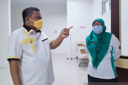 Wakil Bupati Gorontalo tinjau kesiapan ruang isolasi rumah sakit Boliyohuto