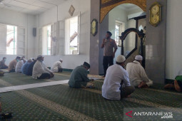Polisi Bangka Barat gandeng pemuka agama sosialisasikan wajib masker