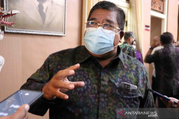 Bupati Buleleng larang sekolah lakukan pungutan