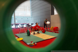 Olimpiade Tokyo: Lifter Indonesia mulai berlatih di arena lomba