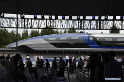 China dan Laos terhubung jalur kereta api 1.035 kilometer