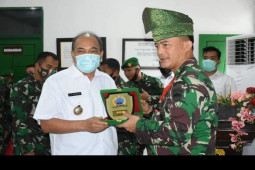 Wali Kota Tebing Tinggi hadiri perkenalan Danrem 022/PT
