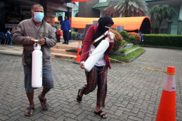 Pemkot Tangerang perpanjang layanan pengisian tabung oksigen gratis 1m3