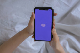 Aplikasi kencan Bumble tambahkan fitur baru "tanda vaksin COVID-19" di profil