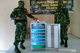 Warga perbatasan belajar beternak ayam