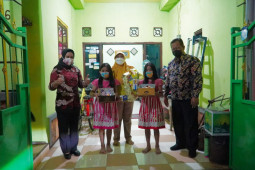 Ning Ita ajak anak-anak Kota Mojokerto taat prokes dengan cara menyenangkan