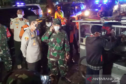 Kapolres Bogor borong "basreng" saat sosialisasikan PPKM level 4 di Cibinong (video)