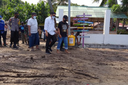 Bupati Hamim tinjau lokasi banjir di Kabila Bone